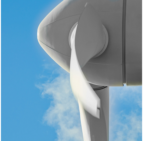 Et nærbillede af vindmøllerotor.